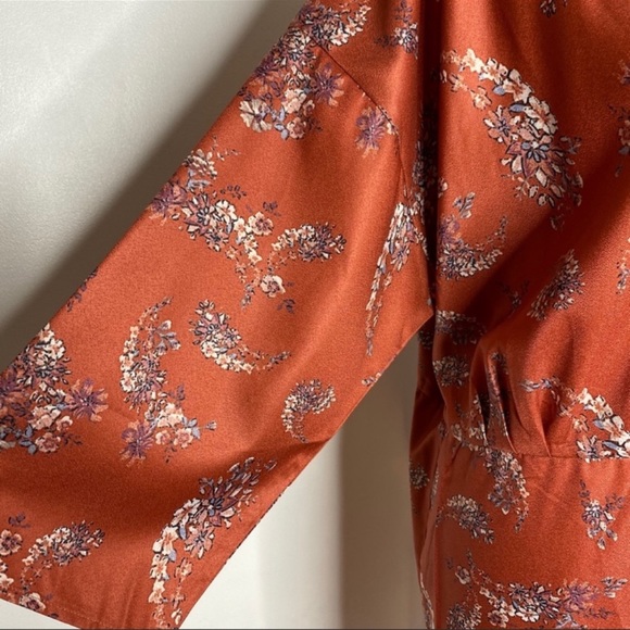 NWT Amana Rust Floral Kimono Wrap With Tie Size L - Picture 10 of 11